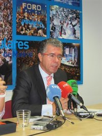 Granados cree que Gallardón "en este momento" es "sincero" cuando dice que quiere agotar legislatura como alcalde