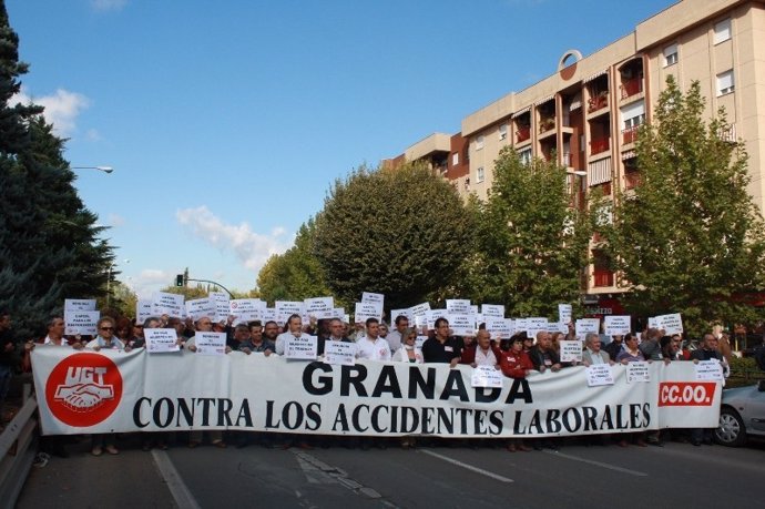 Concentración Sindicatos Por Muerte Trabajador En Granada