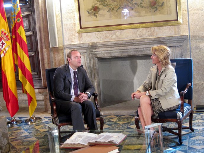 Fabra Y Aguirre En El Palau De La Generalitat