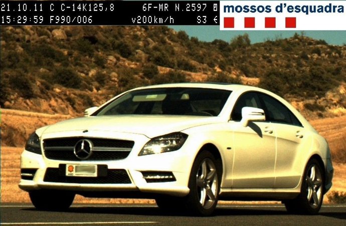 Turismo Cazado A 200 Km/H