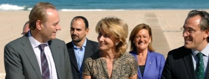 Esperanza Aguirre En Su Visita A Gandia