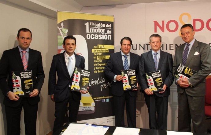 Gregorio Serrano Y Otros Representantes Presentan El Salon Del Motor De Sevilla