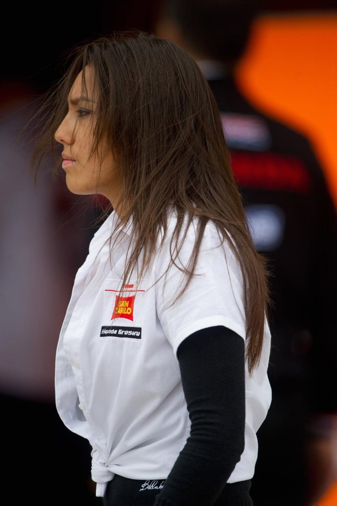 Kate Fretti En Un Circuito