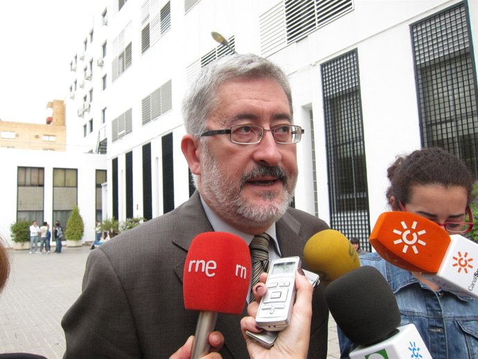 El Consejero De Economía, Innovación Y Ciencia, Antonio Ávila