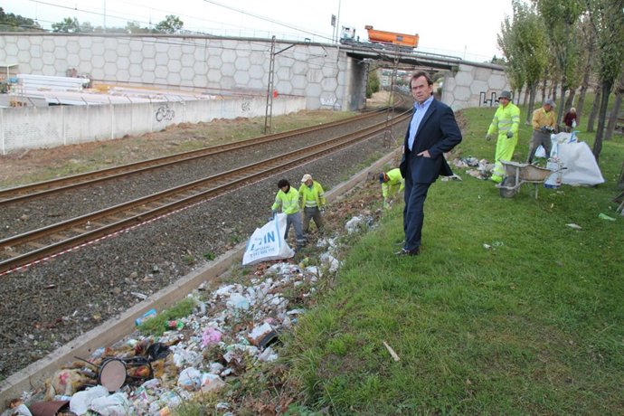 Vertedero Junto A La Carmencita, En Torrelavega 