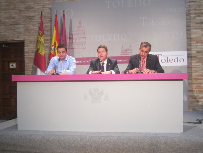 PAGE EN RUEDA DE PRENSA