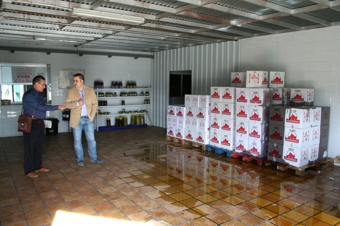 La Policía Busca Al Autor De Dos Disparos En Aceites Juan Maravillas