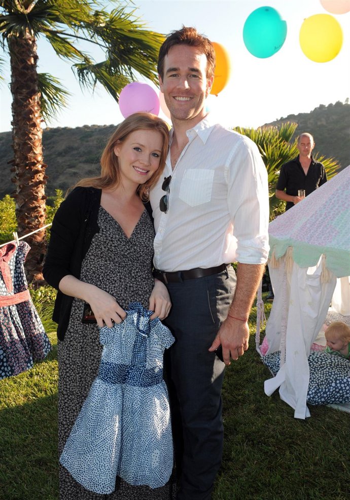 Kimberley Brook y James Van der Beek 