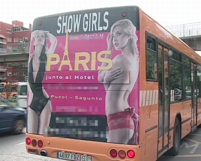 Imagen De Un Anuncio Erótico En Autobús