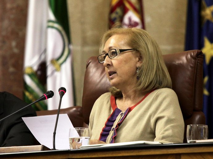 Fuensanta Coves Lee La Declaración Institucional Del Parlamento