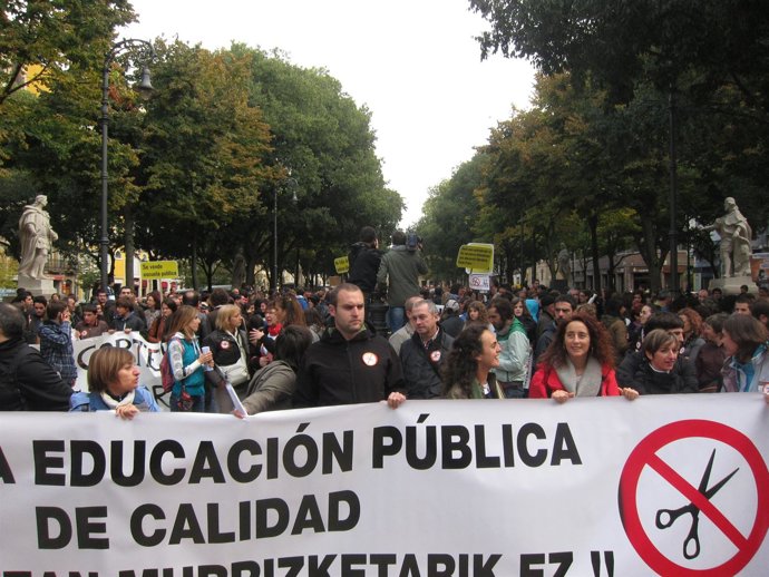 Manifiestación Con Motivo De La Huelga En Educación.