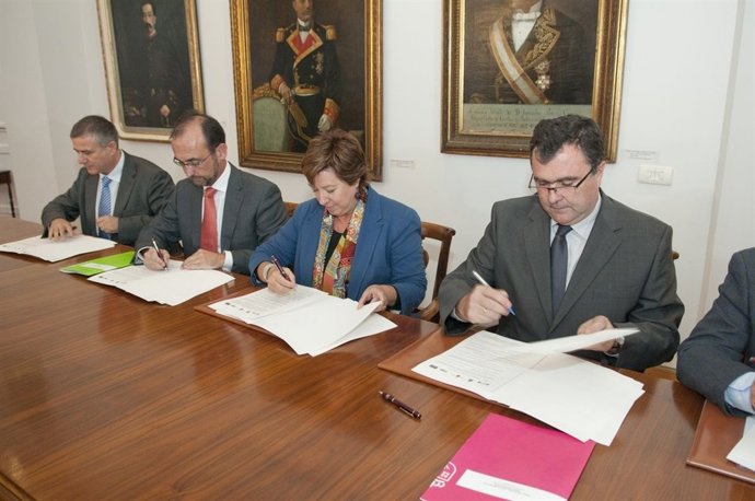 Firma Acuerdo De Contentpolis