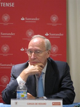 Manuel Pizarro Durante Los Cursos De Verano De El Escorial