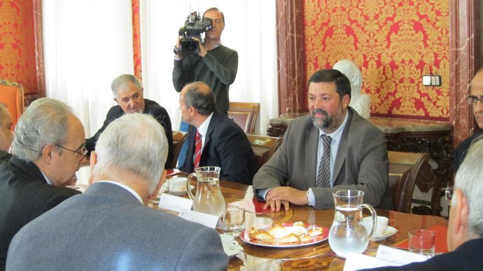 Caamaño Con Altos Cargos Del Poder Judicial