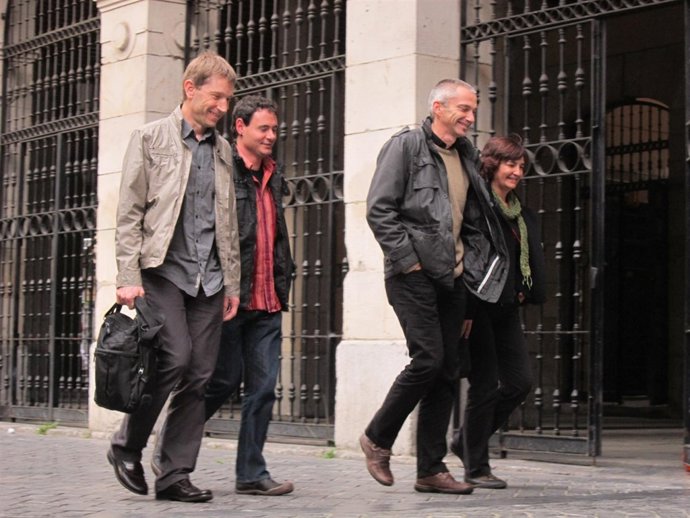 Delegación De La IA Llega A La Sede Del PNV