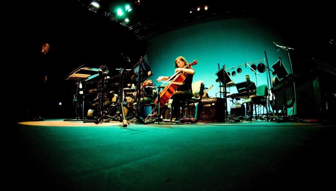 Momento Del Ensayo De 'La Mujer De La Sombrilla' En Almería