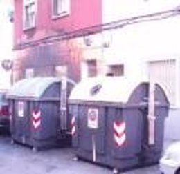 Uno De Los Contenedores Quemados