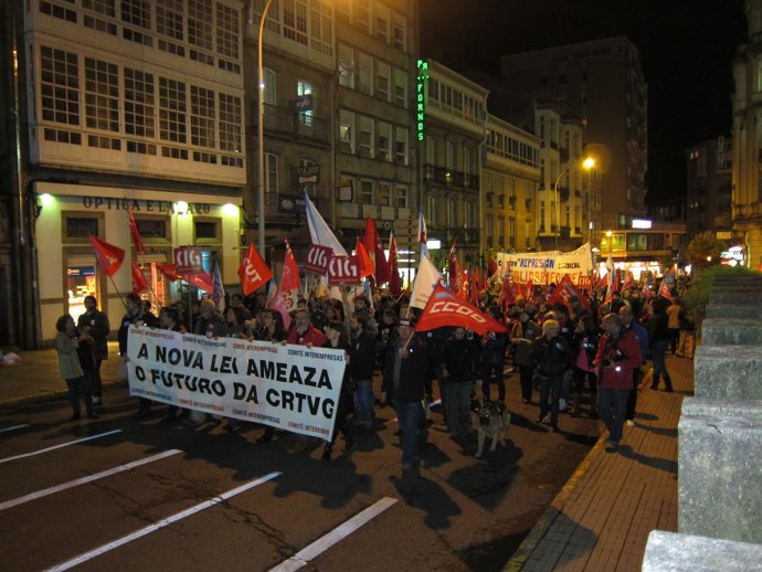La Manifestación En Defensa De Los Medios Públicos En La Praza De Galicia