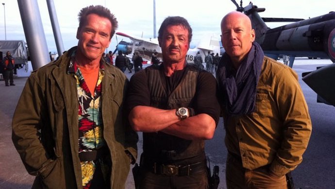 Arnold Schwarzenegger, Sylvester Stallone, Bruce Willis En Los Mercenarios