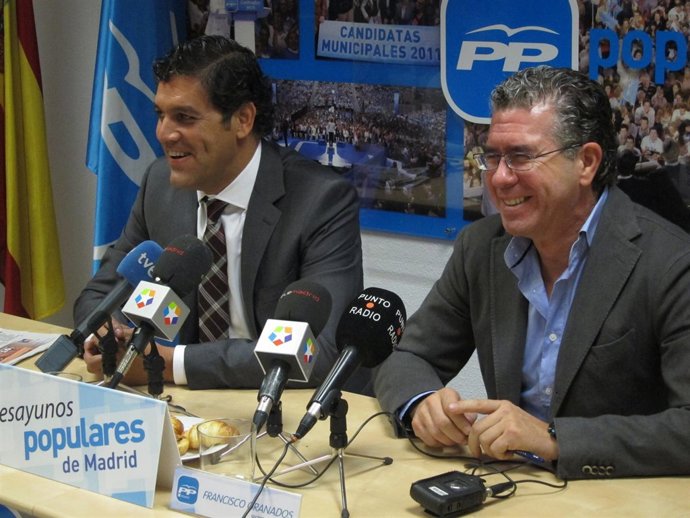 Juárez Y Granados En Los Desayunos Populares