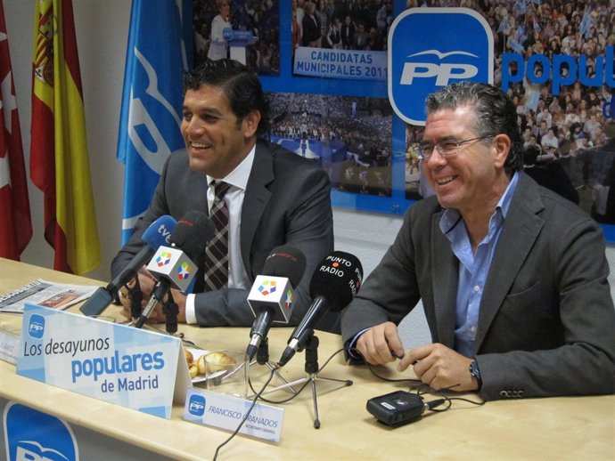 Juárez Y Granados En Los Desayunos Populares