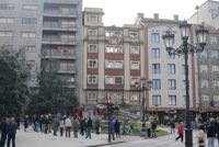 El rector, aliviado de que no hubiese una desgracia, cree que podrá recuperarse el edificio derrumbado