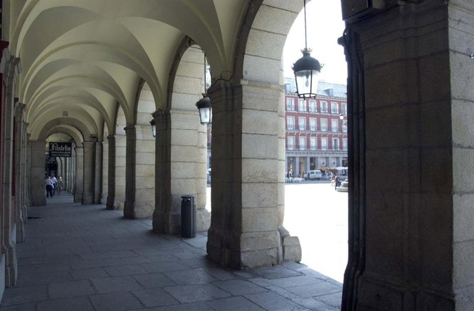 Soportales De La Plaza Mayor De Madrid