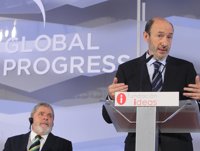 Rubalcaba destaca la lucha de Bandrés por conseguir la paz en el País Vasco y lamenta que no pueda vivir el final de ETA