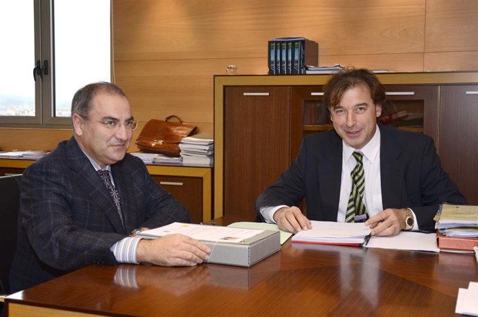 El Alcalde Y El Consejero