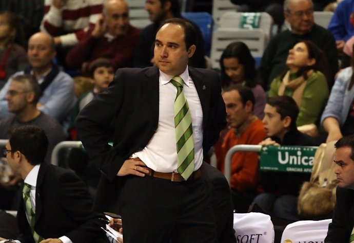 Chus Mateo, En Un Partido Del Unicaja 