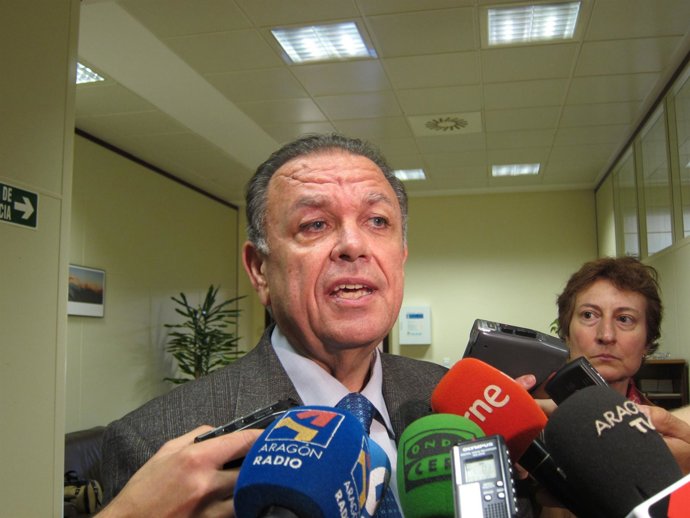 El Consejero De Agricultura Y Medio Ambiente Del Gobierno De Aragón, Federico