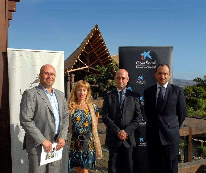 Firma Del Acuerdo Lopesan-La Caixa