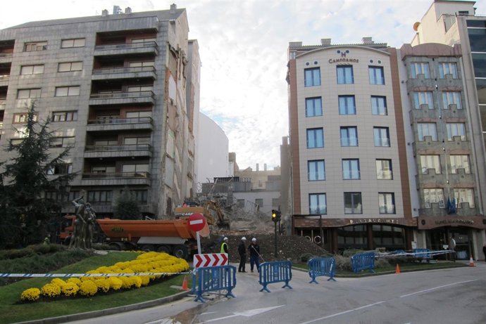 Fachada Demolida En Oviedo