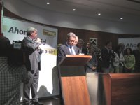 Revilla advierte del "gran riesgo" de que ciudadanos "bipolaricen" el voto entre PP y PSOE y "engullan" al PRC