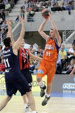 Nandode Colo Caja Laboral-Valencia Basket