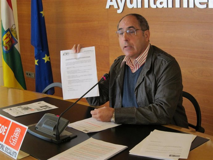 El Concejal Domingo Dorado