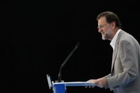 Rajoy anuncia que cambiará la ley del aborto para "proteger" a las menores
