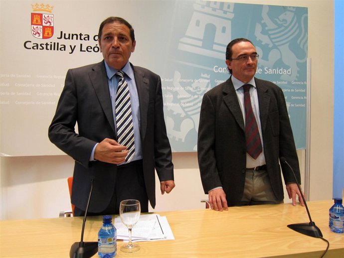 El Consejero De Sanidad Y El Director Gerente De La Gerencia Regional De Salud