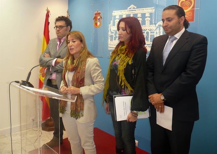 Elena Nevado Presenta La Gala