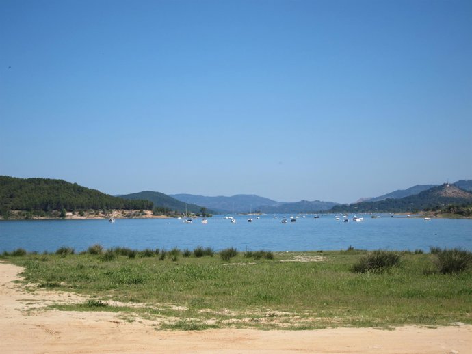 Embalse De Entrepeñas