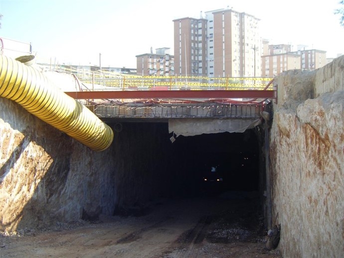 Trabajos Para El Túnel Del Metro En Calle Cómpeta