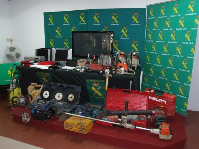 Efectos Incautados En Una Operación De La Guardia Civil Contra Banda Delictiva.