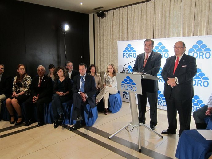 Álvarez-Cascos Y Sostres Presentan A Los Candidatos De FORO