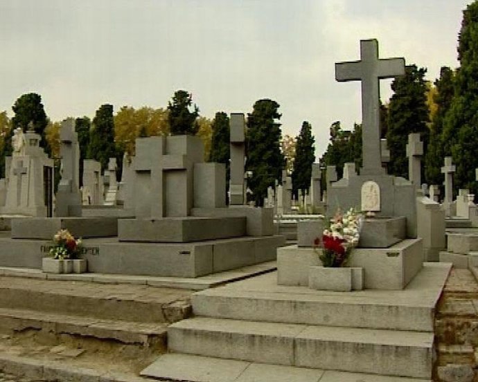 Cementerio De La Almudena
