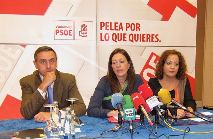 Puxeu Junto A Soraya Rodríguez E Iratxe García.