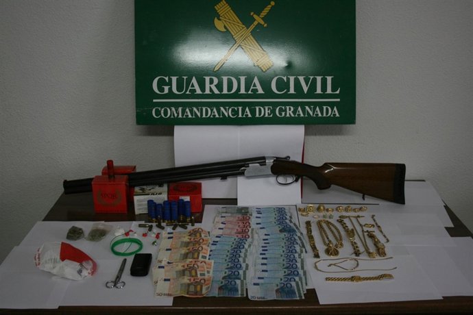 Escopeta Decomisada En Operación Antidroga En Caniles