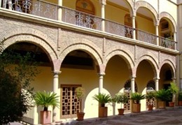 Patio Del Palacio Del Condestable Iranzo, Con Galerías De Arcos