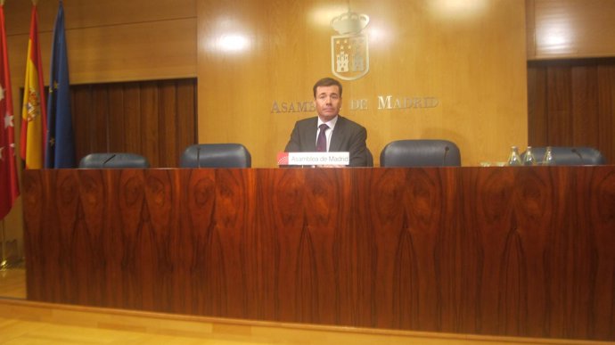 Tomás Gómez En Rueda De Prensa En La Asamblea De Madrid