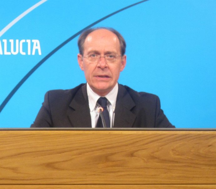 José Juan Díaz Trillo, Este Miércoles En Rueda De Prensa