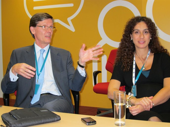 Ingemar Naeve (CEO Ericsson) Y Inma Rodríguez (Directora Del Centro I+D)